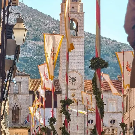 아파트 하우스 니나 *